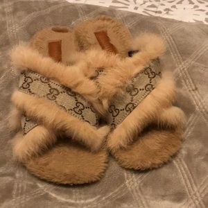 Slippers size 7 like new